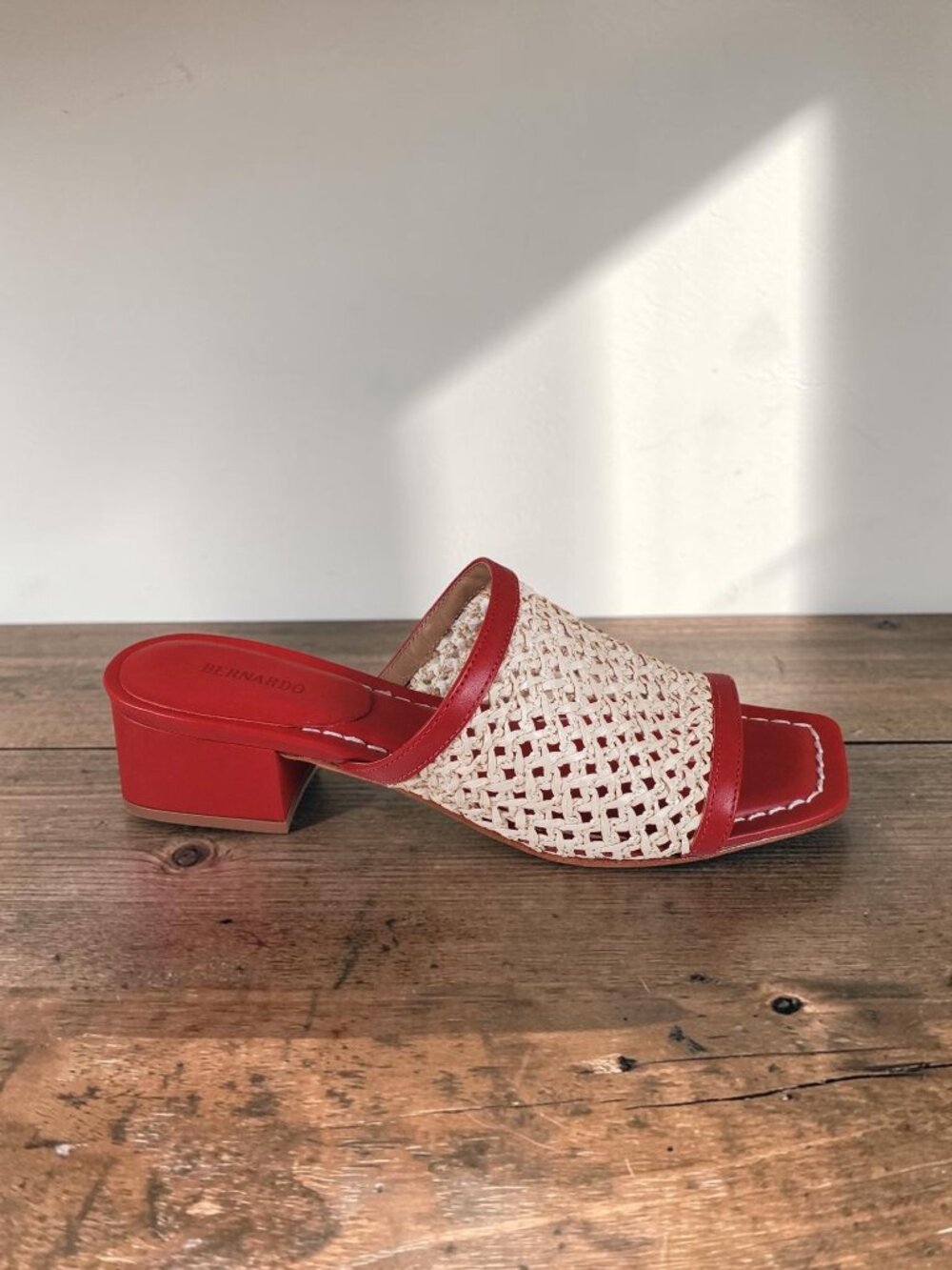 (New) Bernardo – Jenne Low Block Heel Sandals (Red) – Women's 8.5